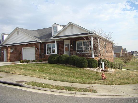 2nd image of 1015 Doulton Cir