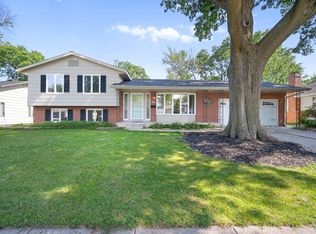 1317 Coolidge Dr, Ames, IA 50010