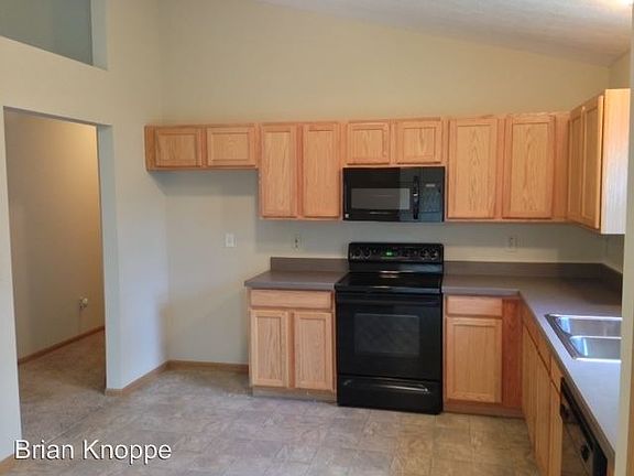 5th image of 7897 Brianna Dr