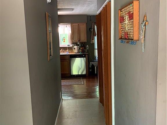 5th image of 106 Parkview Dr