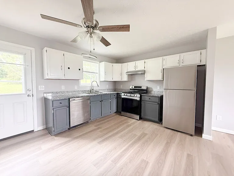114 Judah Dr — Photo 6
