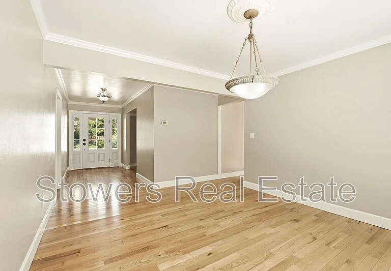 18 Van Gordon Pl — Photo 6