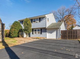 52 Greenbrook Rd, Middlesex, NJ 08846