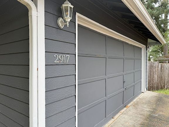 3rd image of 2917 Cornell Ct SE