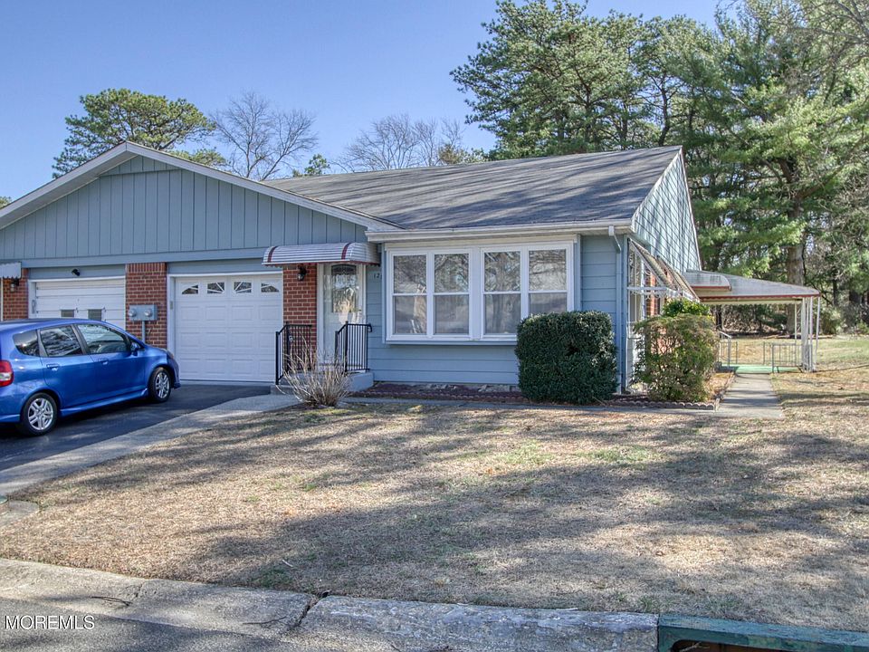 12 Lexington Drive UNIT B, Manchester Township, NJ 08759