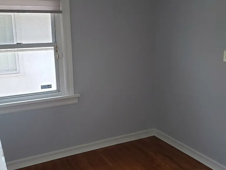 126 Bay 8th St — Photo 6