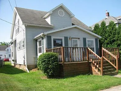 791 Oak Grove Ave photo 1