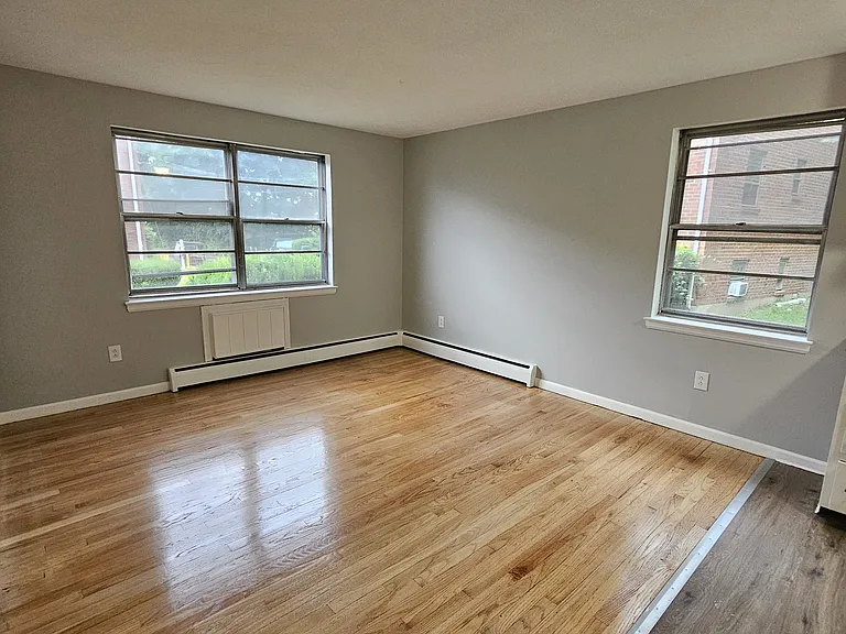 1222 Stanley St #104 — Photo 6