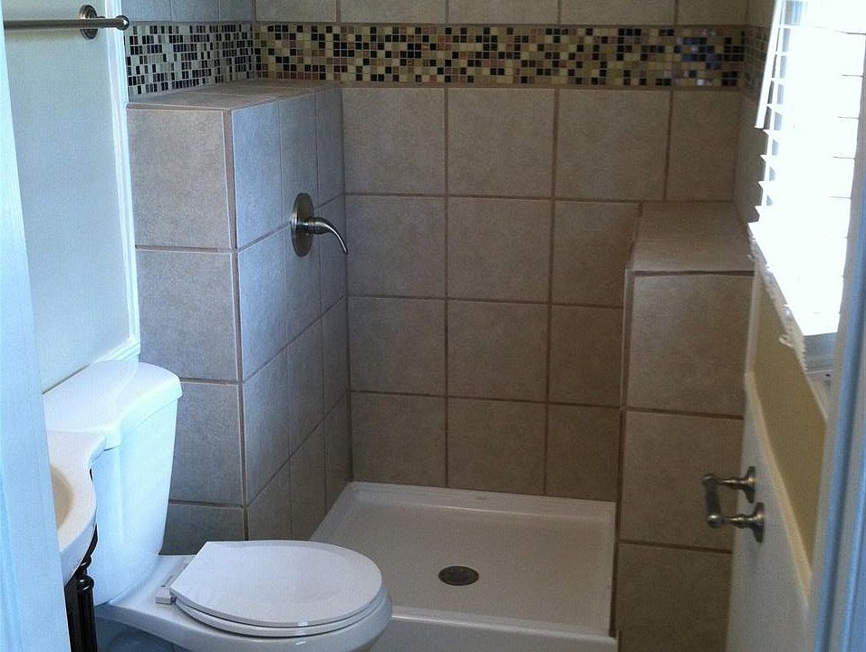 2nd image of 261 Ridgeway Ave