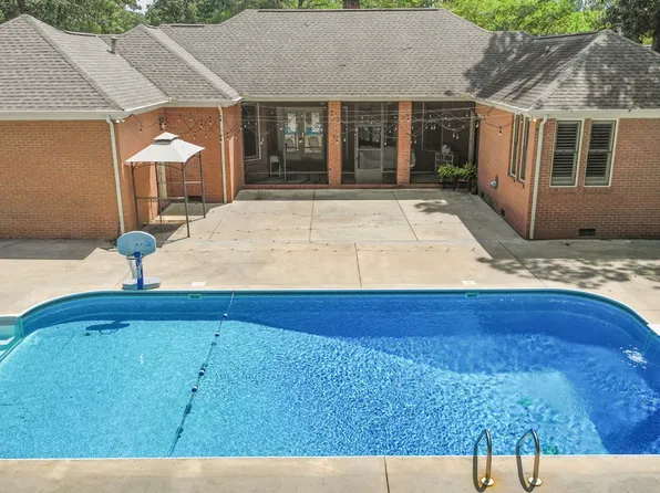 106 Blanton Ct, Tullahoma, TN 37388
