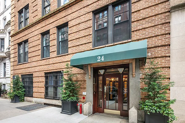 Sold by Compass | media 24