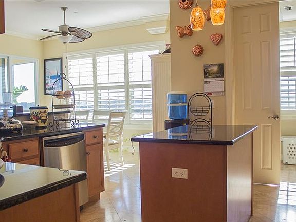 2nd image of 8581 Amberjack Cir #B8