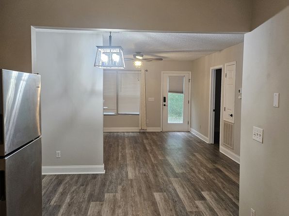 42 Queen Rd