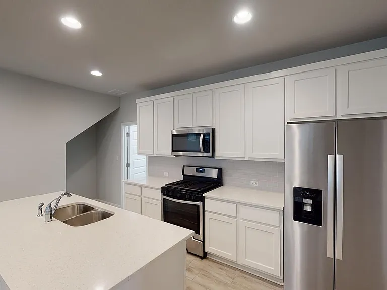 1708 Artesian Springs Xing — Photo 7