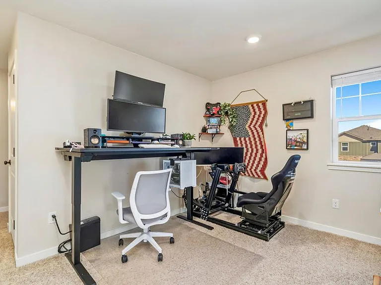 276 Swallow Rd — Photo 12