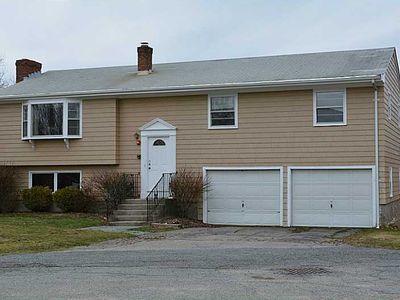 14 Champlin Ter, Middletown, RI, 02842