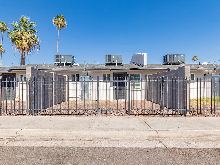 2539 W Pierson St — Photo 25