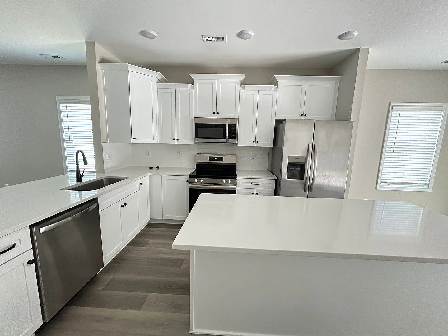 4-Bed, 2-Bath | Lewis Creek Landing — Photo 4