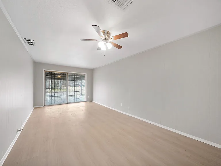 9347 Clearway Dr — Photo 16