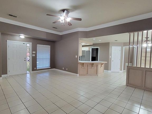 4th image of 591 Geraldine Ln