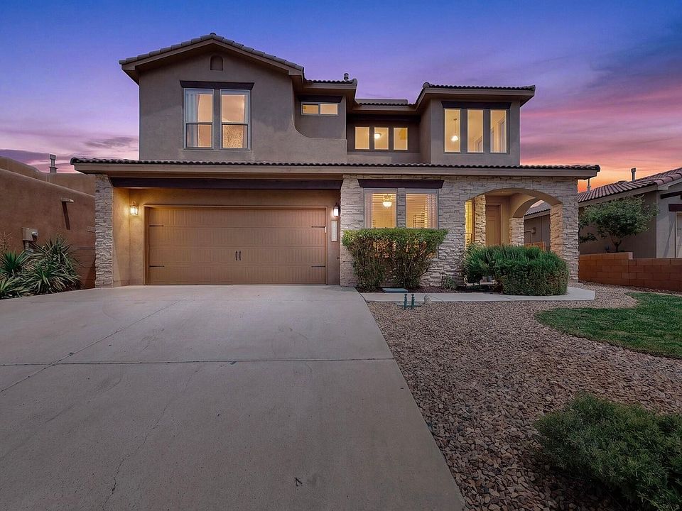 1st image of 1044 Cristanos Dr