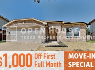 13717 Canyon Ranch Rd, Roanoke, TX 76262