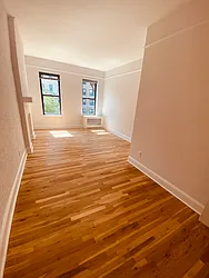 Rented by Metropolis Real Estate of Manhattan