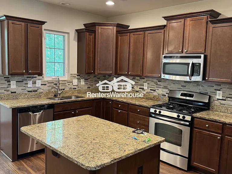 7524 Stonehouse Run Dr — Photo 2
