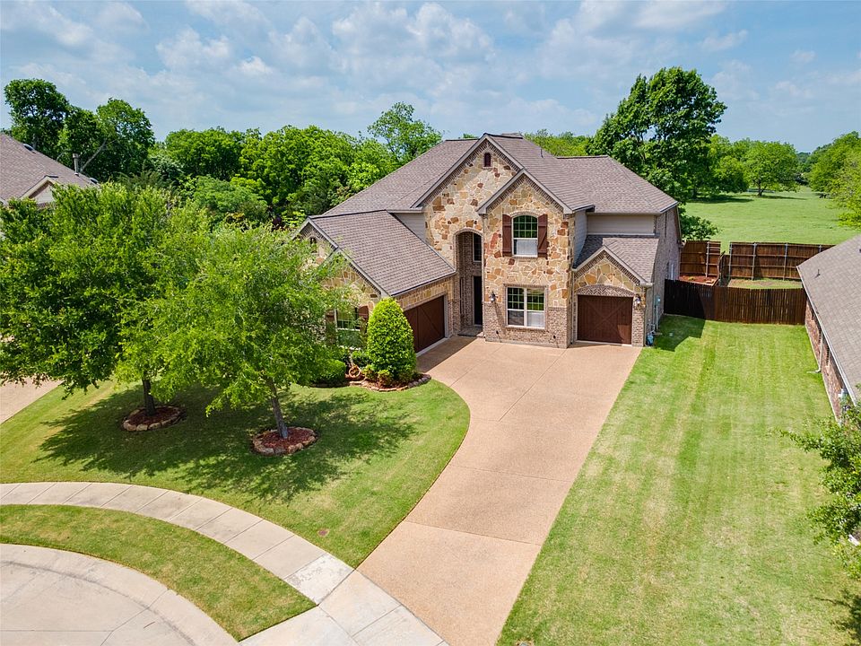 1st image of 10002 Edgeway Cir