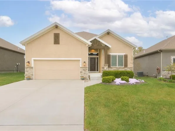 22276 W 120th Ter, Olathe, KS 66061