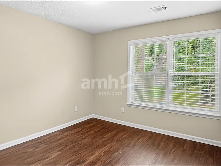 3450 Ridgefair Dr — Photo 15
