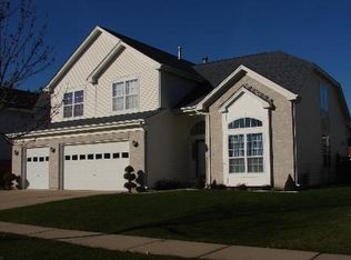 950 Brassfield Ave, Romeoville, IL 60446