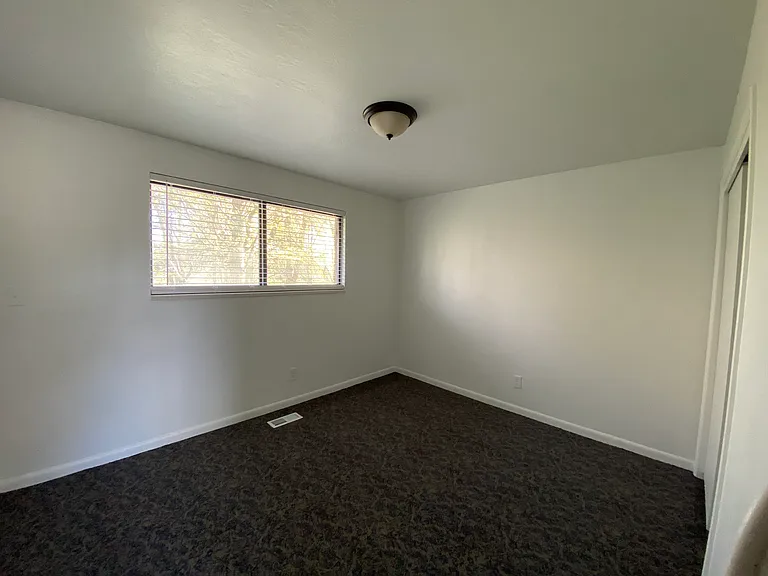 74 E Valley View Dr — Photo 9