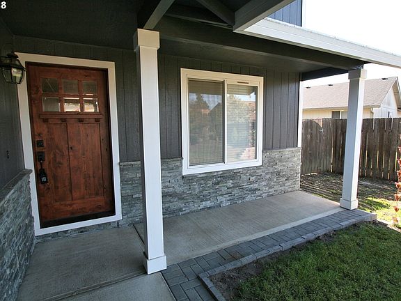 2nd image of 5911 NE 98th St