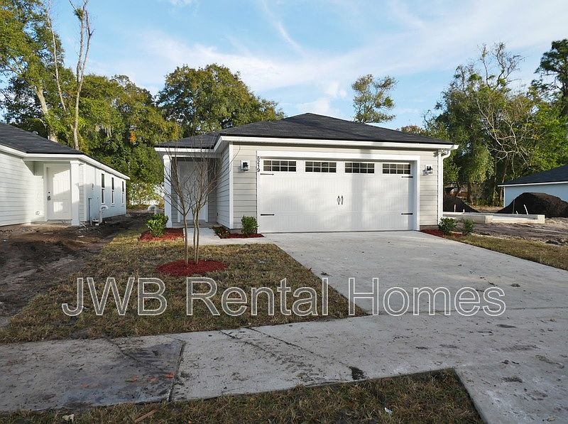 1st image of 8219 Free Ave