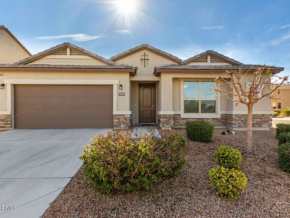 1st image of 42259 W Lucera Ln