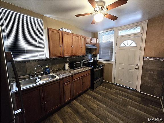 5th image of 4649 Lee Ave