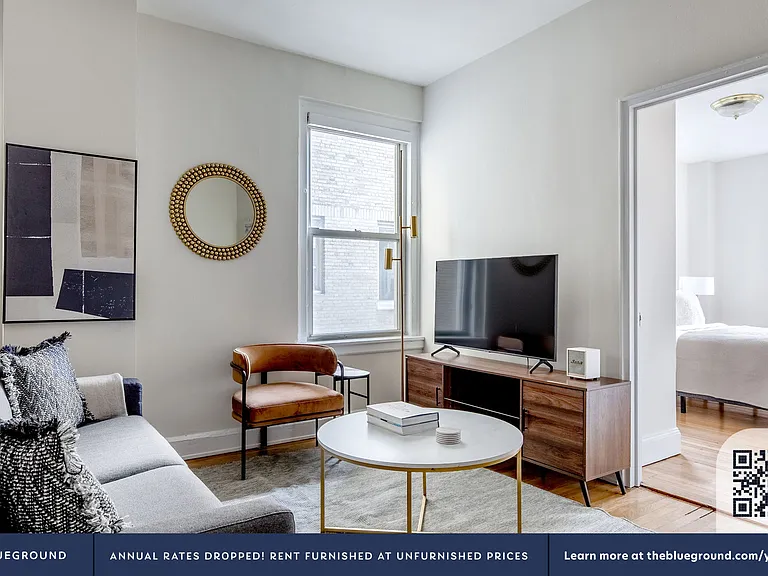 952 5th Ave #5A — Photo 3