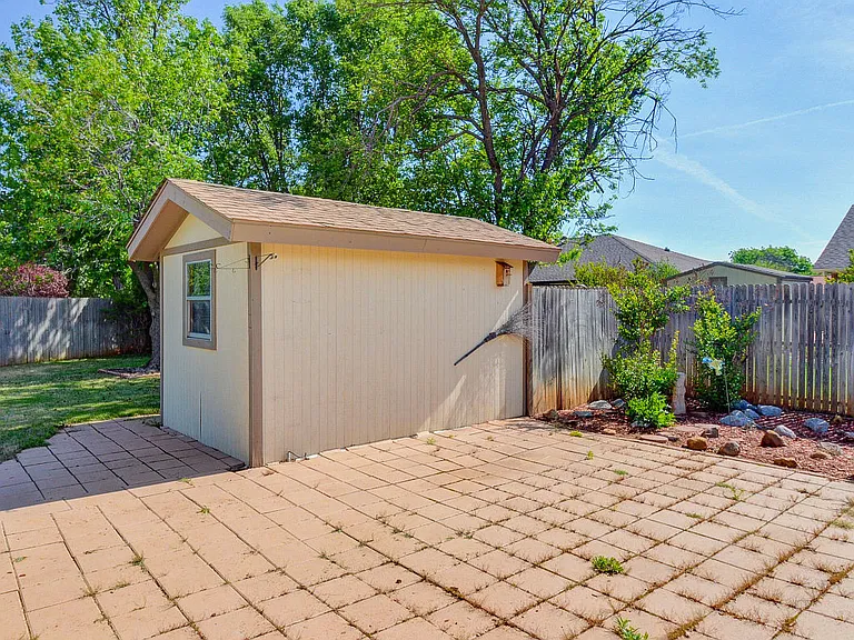 9800 Craford Ct — Photo 47