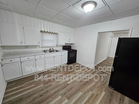 4th image of 109 E Eichel Ave #B