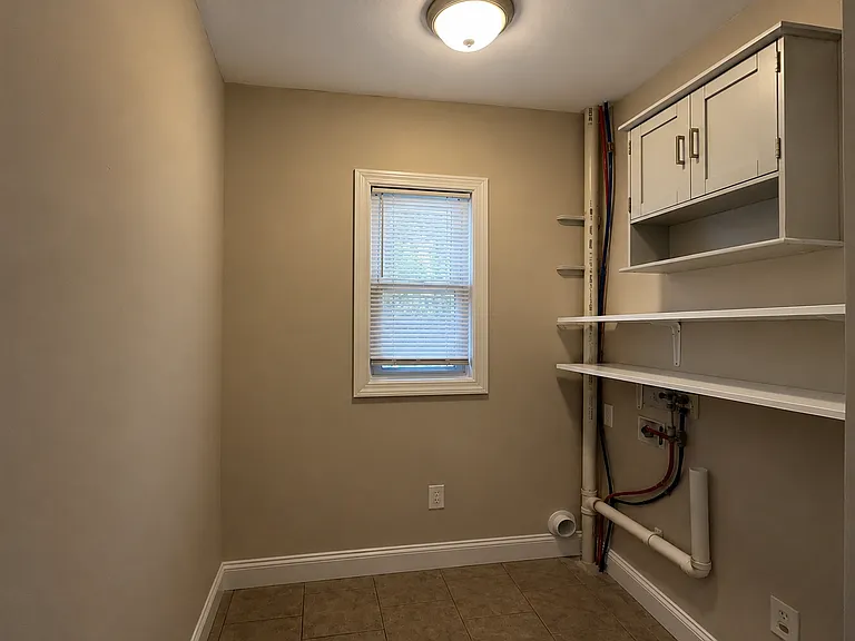 12 Crowell St #2 — Photo 12