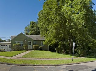 12 Cooper Rd, West Haven, CT 06516