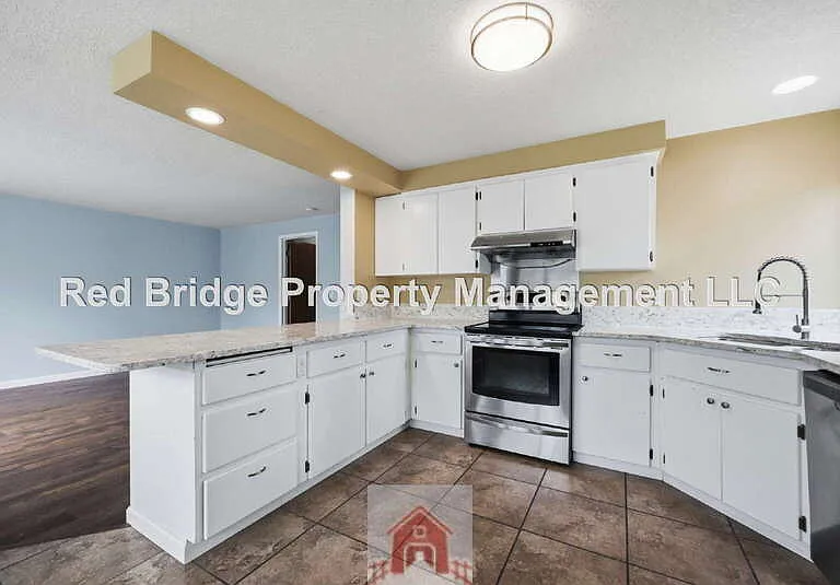 13571 SW Uplands Dr — Photo 16