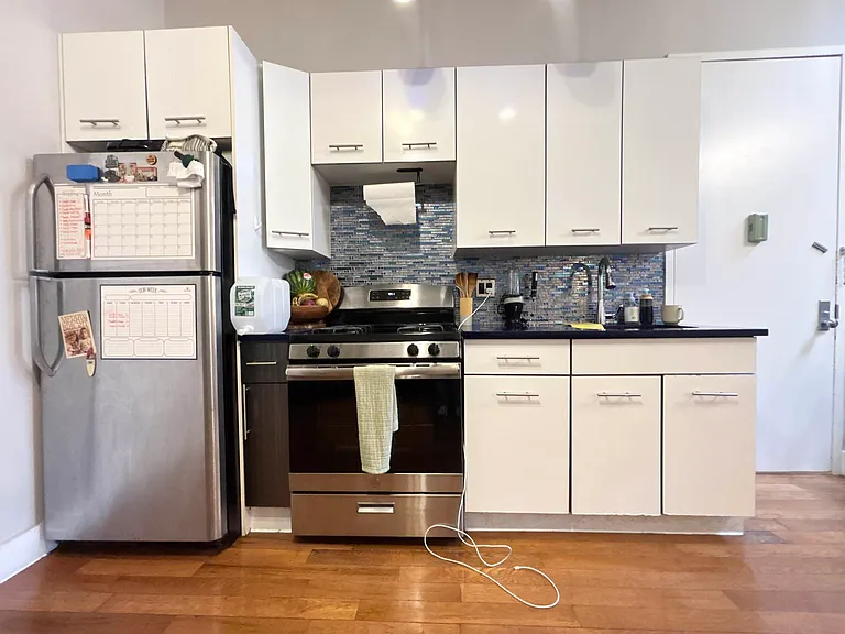 64 Palmetto St #3R — Photo 5