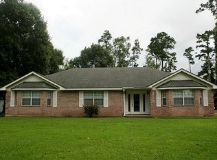 315 W Pineshadows Dr, Sour Lake, TX 77659
