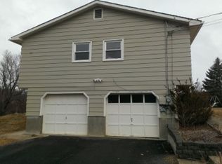 143 Frozen Ridge Rd, Newburgh, NY 12550