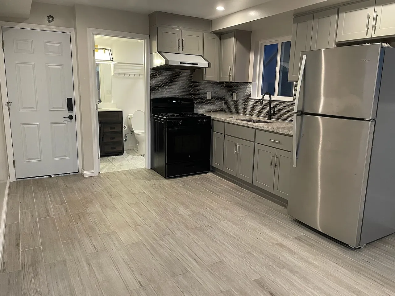 2 bed, $2,650 — Photo 2