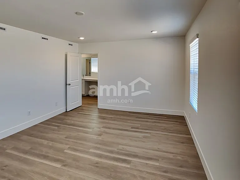 5865 Iron Islands St — Photo 9