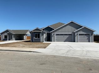 255 Jonquil Ln, Hollister, CA