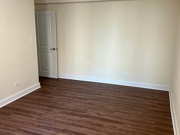 4th image of 2727 Ocean Pkwy APT B7